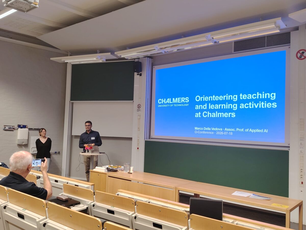 Marco Della Vedova presenting orienteering teaching activities at Chalmers